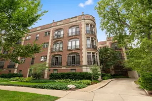 946 Michigan Ave, Evanston, IL 60202 - Photo 1