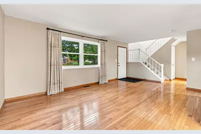4345 Rock Cove Drive, Hoffman Estates, IL 60192 - Photo 5