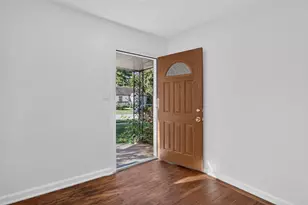 2917 Lawndale Ave, Rockford, IL 61101 - Photo 5