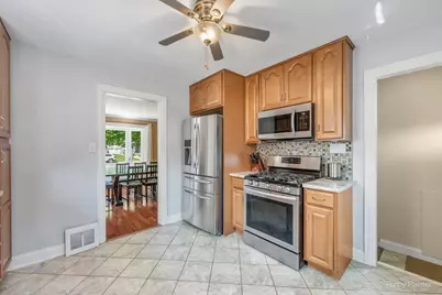 436 Le Grande Boulevard, Aurora, IL 60506 - Photo 5