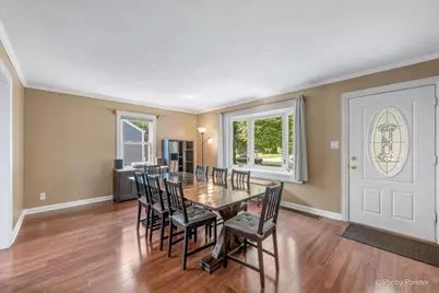 436 Le Grande Boulevard, Aurora, IL 60506 - Photo 3