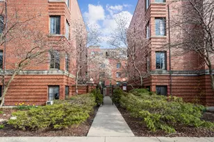 1224 W Chase Ave, Chicago, IL 60626 - Photo 1