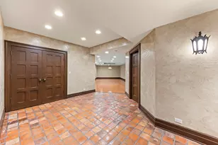 24W141 Hobson Rd, Naperville, IL 60540 - Photo 27
