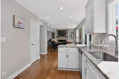 813 Hyde Park Lane, Naperville, IL 60565 - Photo 7