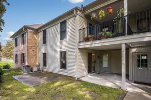 1751 Sussex Walk, Hoffman Estates, IL 60169 - Photo 1