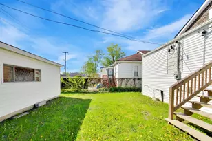 9549 S Calumet Ave, Chicago, IL 60628 - Photo 31