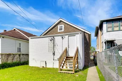 9549 S Calumet Avenue, Chicago, IL 60628 - Photo 29