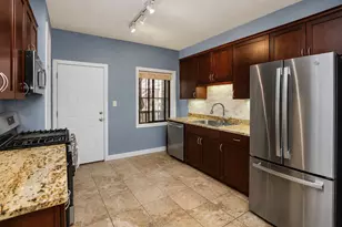 810 W Lakeside Pl, Chicago, IL 60640 - Photo 11