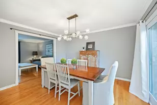 26W530 Prairie Ave, Winfield, IL 60190 - Photo 9
