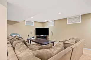 26W530 Prairie Ave, Winfield, IL 60190 - Photo 31
