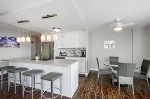 1255 N Sandburg Terrace, Chicago, IL 60610 - Photo 7