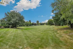 2191 Vanderbilt Dr, Geneva, IL 60134 - Photo 15