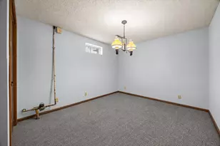 431 Ashelford Ct, Byron, IL 61010 - Photo 17