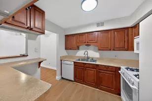 3235 S Manor Dr, Lansing, IL 60438 - Photo 15