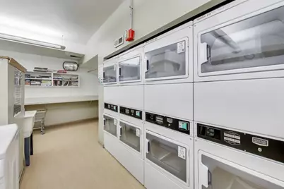 230 E Ontario Street #1304, Chicago, IL 60611 - Photo 15