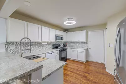 1015 Ashley Drive NW, Dekalb, IL 60115 - Photo 9