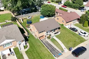 724 Hastings St, Elgin, IL 60120 - Photo 15