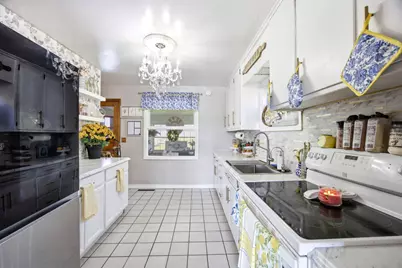 724 Hastings Street, Elgin, IL 60120 - Photo 5