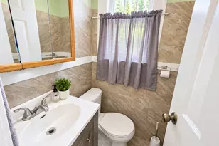 531 Forest Ave, Aurora, IL 60505 - Photo 7