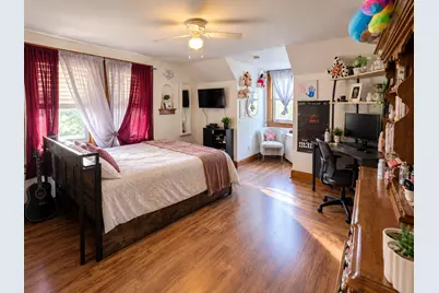 531 Forest Avenue, Aurora, IL 60505 - Photo 9