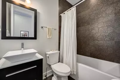 1908 W Belmont Avenue #3, Chicago, IL 60657 - Photo 15