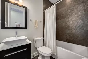 1908 W Belmont Ave, Chicago, IL 60657 - Photo 15