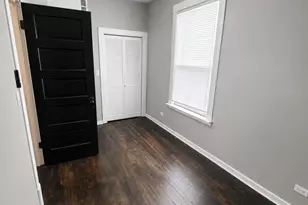 8153 S South Shore Dr, Chicago, IL 60617 - Photo 9