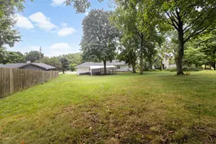 40W754 Route 64 Hwy, Wasco, IL 60183 - Photo 15