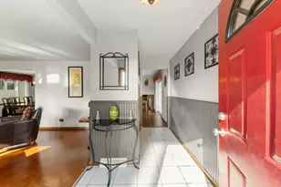 9204 Parkside Ave, Oak Lawn, IL 60453 - Photo 3