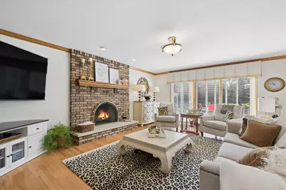 409 Claire Lane, Prospect Heights, IL 60070 - Photo 11