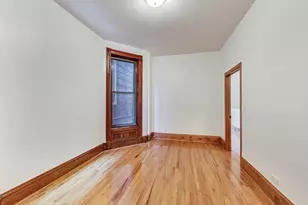 1138 W Addison St, Chicago, IL 60613 - Photo 9