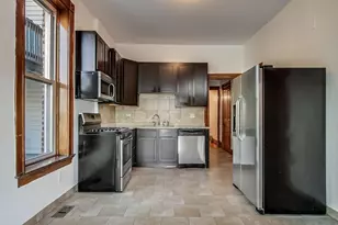 1138 W Addison St, Chicago, IL 60613 - Photo 5