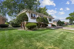 541 E 166th Pl, South Holland, IL 60473 - Photo 1