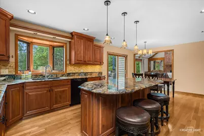 712 Burgess Hill Road, Naperville, IL 60565 - Photo 7