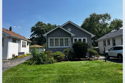 527 S Summit Avenue, Villa Park, IL 60181 - Photo 1