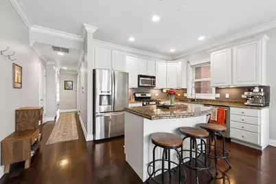 2454 W Foster Avenue #2E, Chicago, IL 60625 - Photo 5