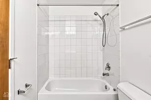 1500 W Monroe St, Chicago, IL 60607 - Photo 17