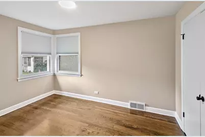 3916 Sunnyside Avenue, Brookfield, IL 60513 - Photo 13