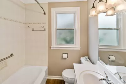 3916 Sunnyside Avenue, Brookfield, IL 60513 - Photo 11