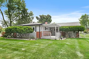 435 Kingman Ln, Hoffman Estates, IL 60169 - Photo 3