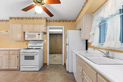 435 Kingman Lane, Hoffman Estates, IL 60169 - Photo 15