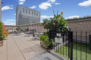 8 W Monroe St, Chicago, IL 60603 - Photo 25