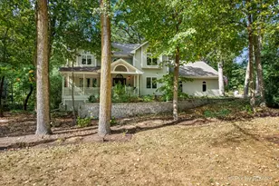 42W142 Ravine Dr, Saint Charles, IL 60175 - Photo 1