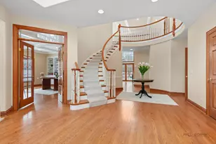 37181 N Fox Hill Dr, Wadsworth, IL 60083 - Photo 3