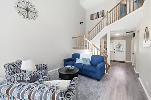 943 Little Falls Ct, Elk Grove Village, IL 60007 - Photo 9