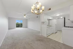 512 Redondo Dr, Downers Grove, IL 60516 - Photo 11