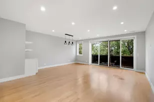 2209 W Belmont Ave, Chicago, IL 60618 - Photo 5