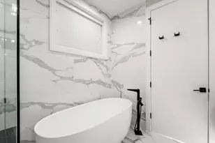 2209 W Belmont Ave, Chicago, IL 60618 - Photo 19