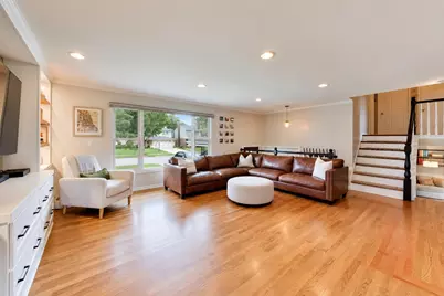 307 N Marcella Road, Mount Prospect, IL 60056 - Photo 5