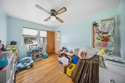 1372 S 6th Avenue, Des Plaines, IL 60018 - Photo 11
